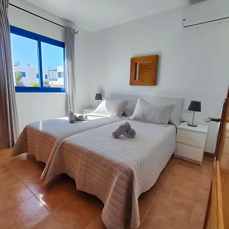 Valperal, Piscina Climatizada Aire Acondicionado Posicion Estrategica!! Nyaraló *