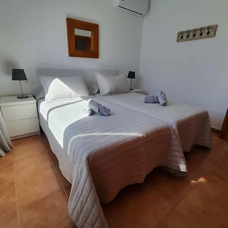 بيت للعطل Valperal, Piscina Climatizada Aire Acondicionado Posicion Estrategica!! *