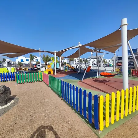 Nyaraló Valperal, Piscina Climatizada Aire Acondicionado Posicion Estrategica!! Playa Blanca