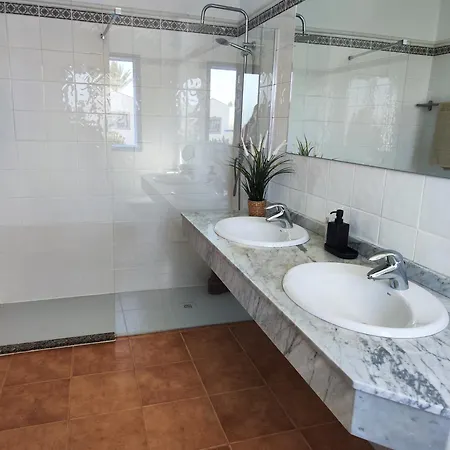 Casa vacanze Valperal, Piscina Climatizada Aire Acondicionado Posición Estratégica!! Playa Blanca (Lanzarote)