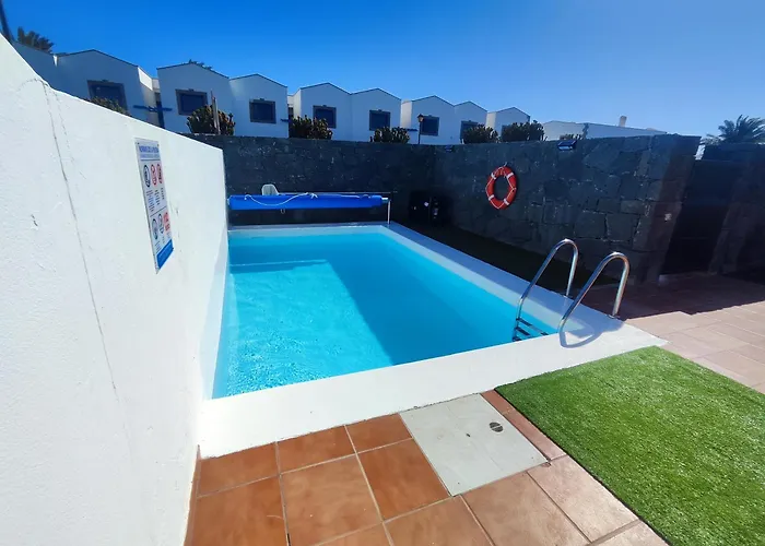 Valperal, Piscina Climatizada Aire Acondicionado Posicion Estrategica!! Vakantiehuis Playa Blanca (Lanzarote)